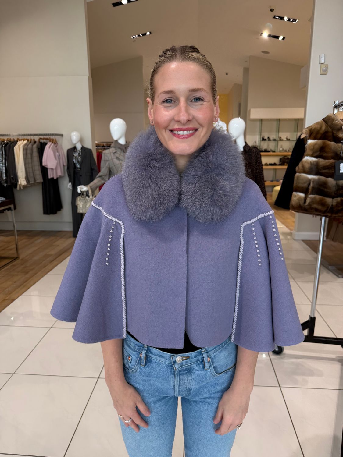 SHORT EMBROIDERED CAPLET WITH FOX COLLAR, Color: LAVENDER, Size: XS