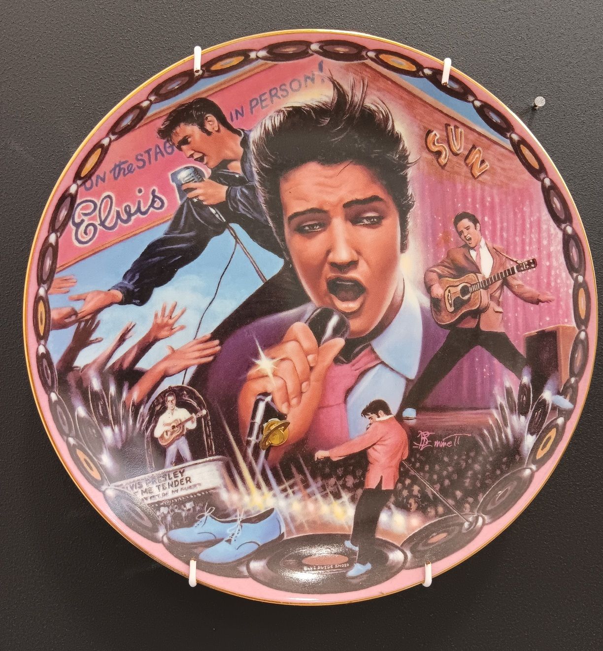 Elvis Plate: Rockin' in my blue Suede Shoes