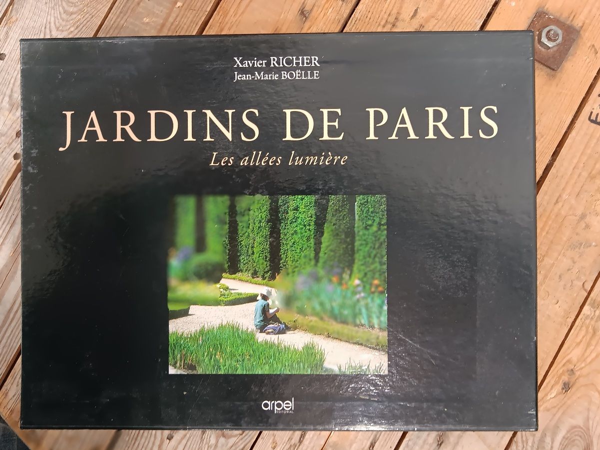 Book: Jardins de Paris