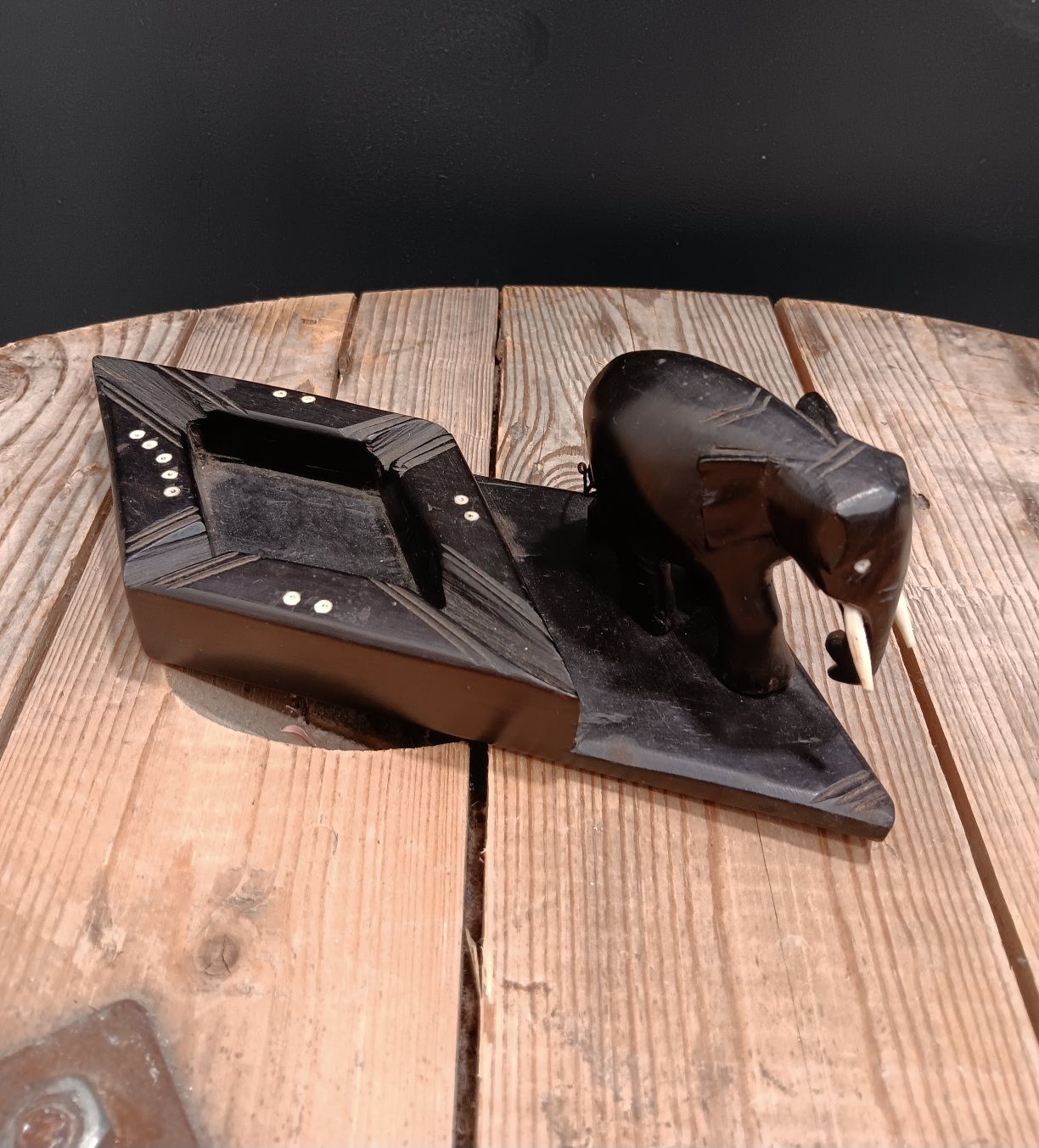 Elephant + ashtray