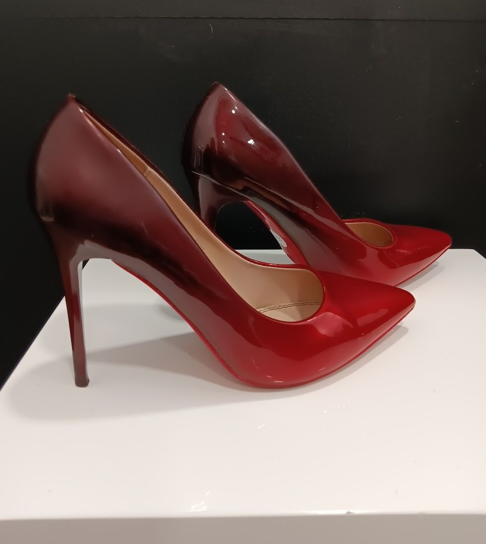 Shoes: NDemand Size 39