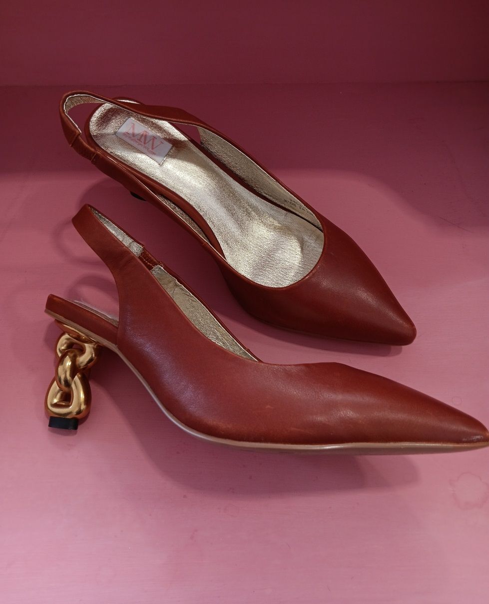 Kathryn Wilson Size 38