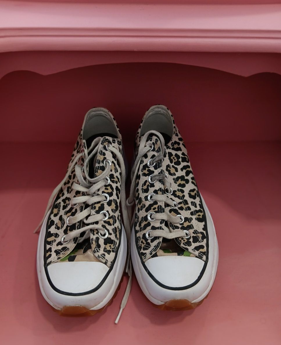 Converse Size 40