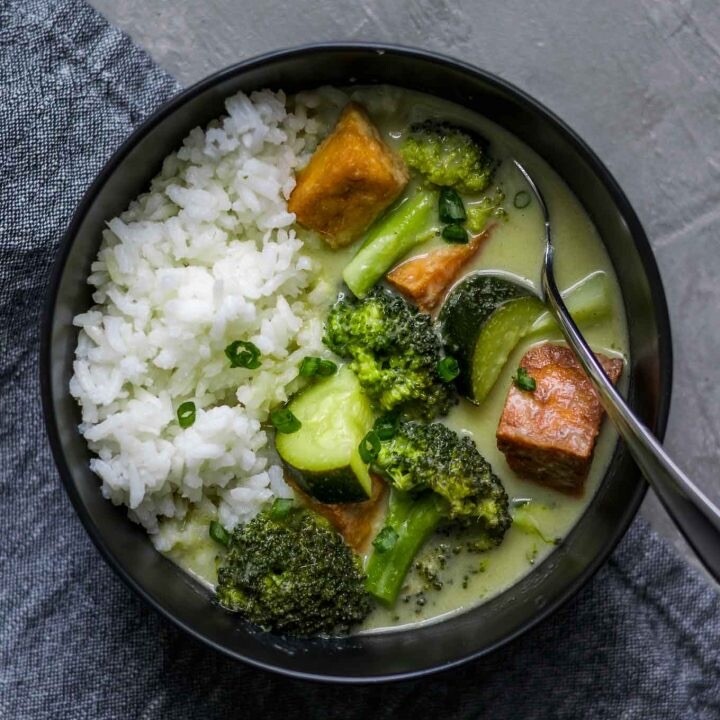 Green Goddess  Vegetable Curry( V)