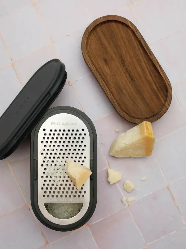 Microplane Behälterreibe