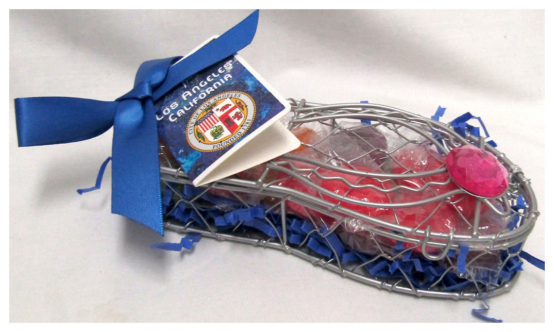 LAX Wire Flop With Fruit Flavored Hard Candy Net Wt 3oz