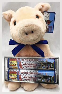 Route 66 9" Plush Pig with 2 Pack Candy Bars (Caramel)