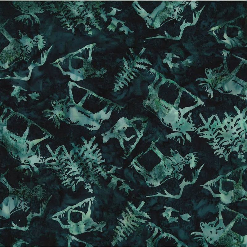 Batik Moose Toss