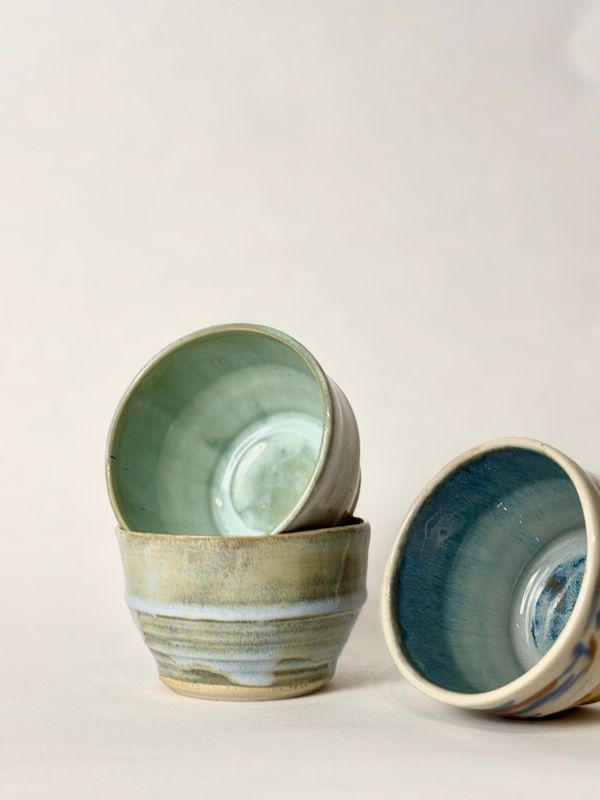 Flat white cups