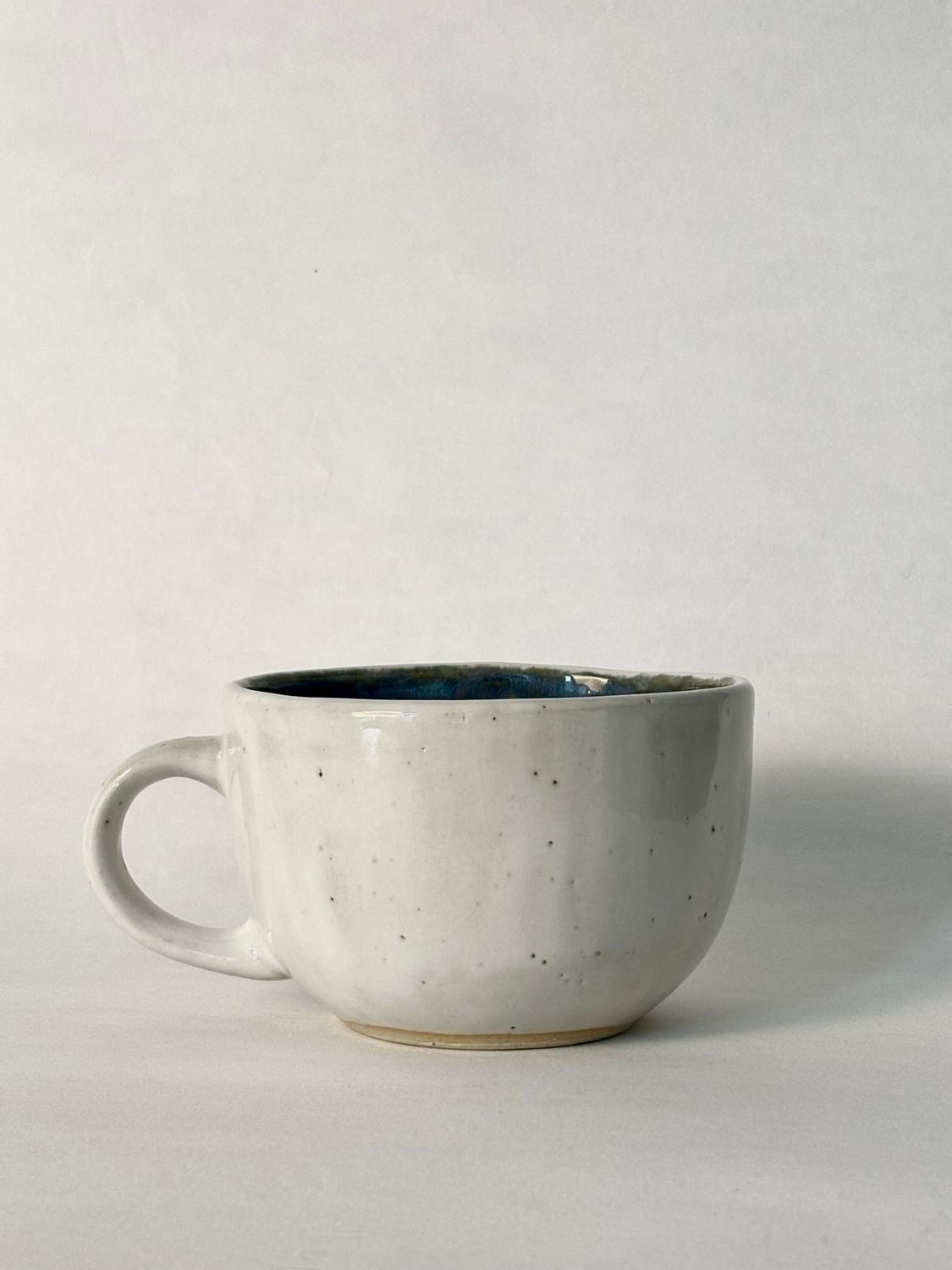 Huge cappuccino mug - White with Floating blue glaze inside
