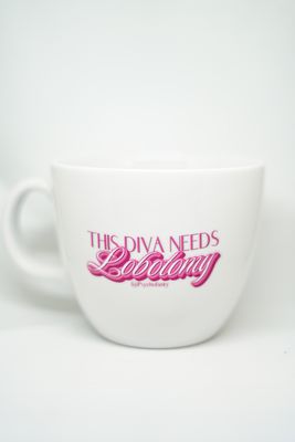 This Diva needs lobotomy