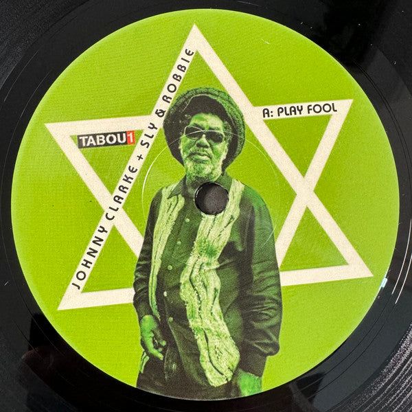 JOHNNY CLARKE - Play Fool / Jah Promise (7")