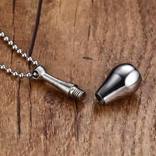Screw Top Stainless Steel Perfume Bottle Pendant Necklace Waterproof Bowling Pin Shape, color: Silver