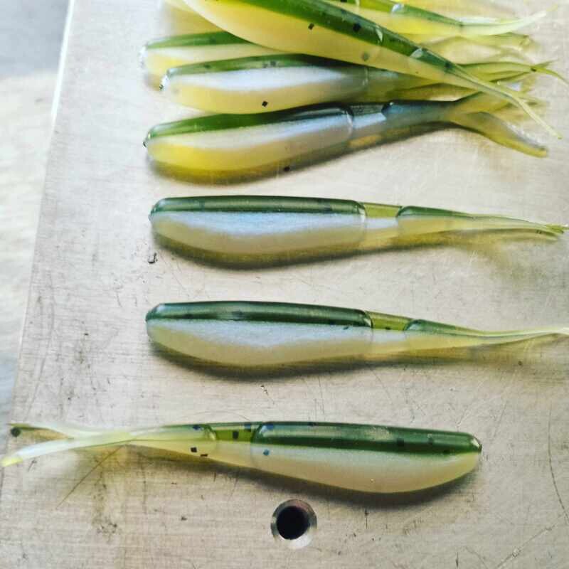 2 1/4&quot; Mad hoppin minnow 
River shiner 
10 per pack