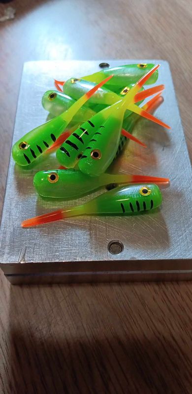 2&quot; Candy shad eyes 
12 per pack