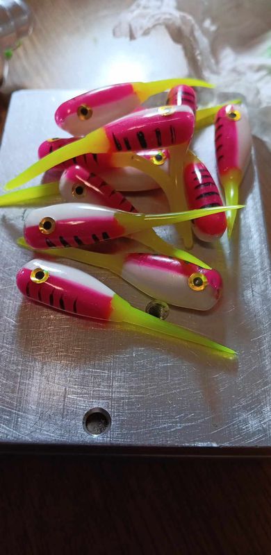 2&quot; Candy shad eyes 
12 per pack