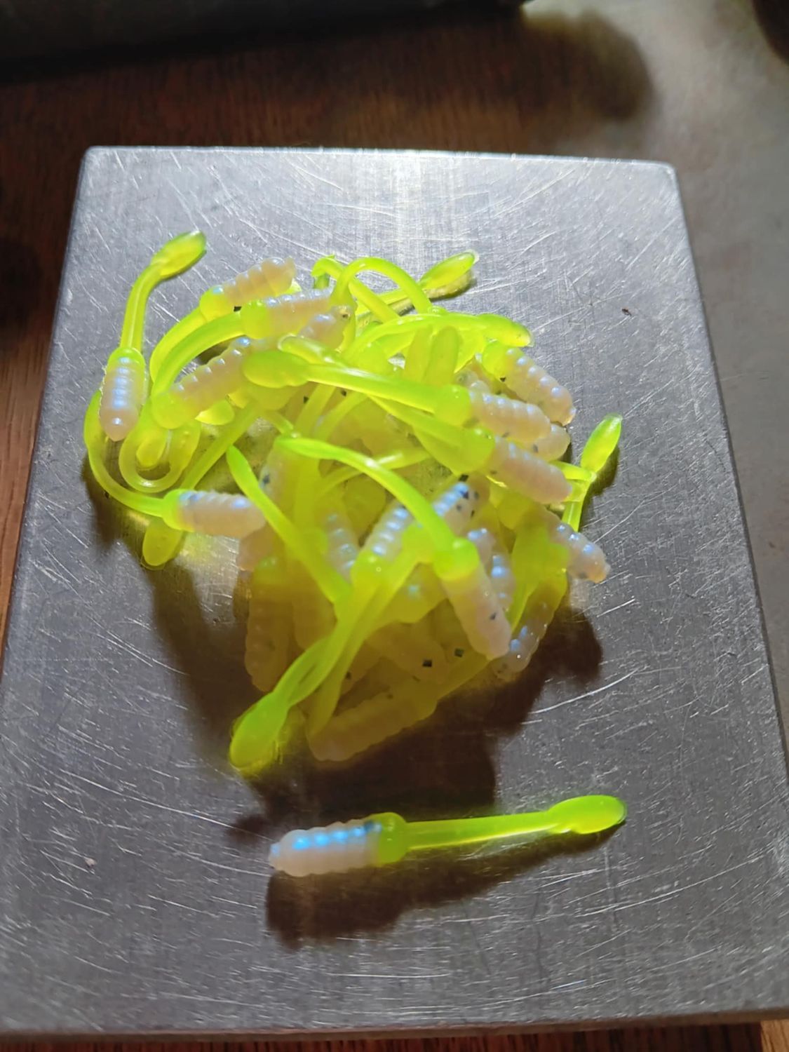 12 per pack.   1.5&quot; blue pearl &amp; Chartreuse tail