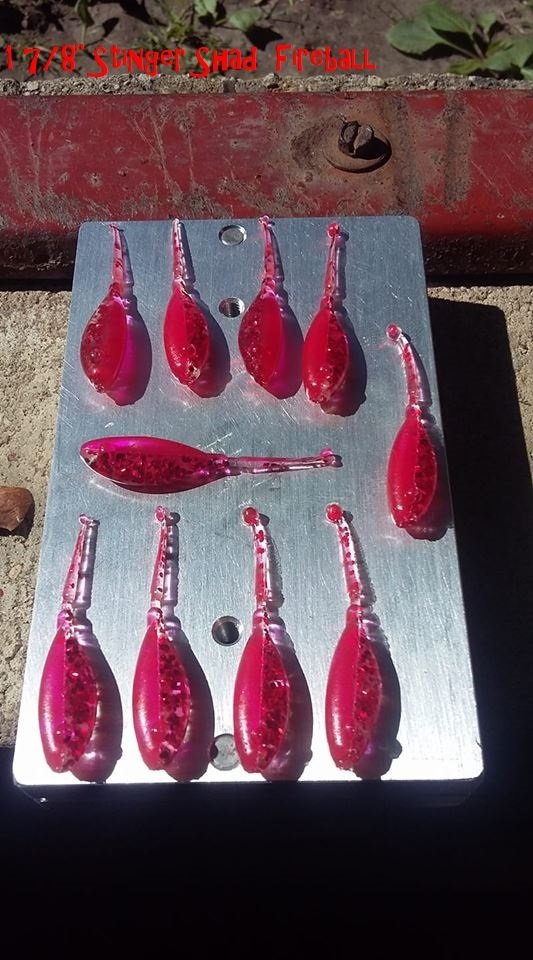 1 7/8" Stinger Shad Red & Red Flake 10 per pk