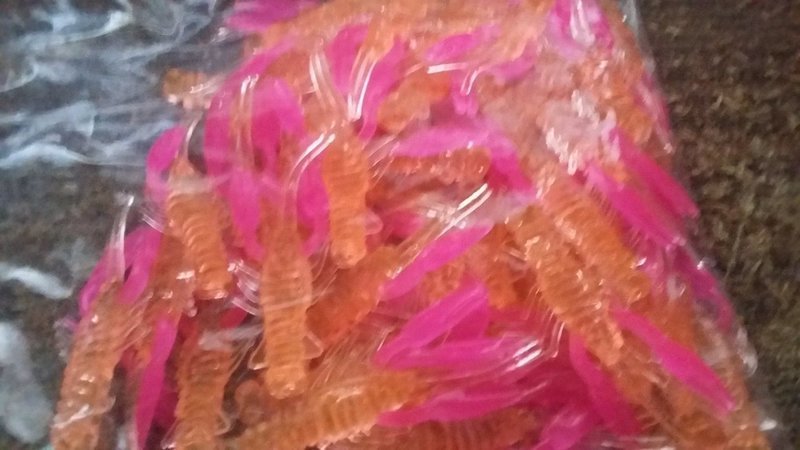 1.5" Crappie Claws Crawfish (georgia Peach)  8 per pk