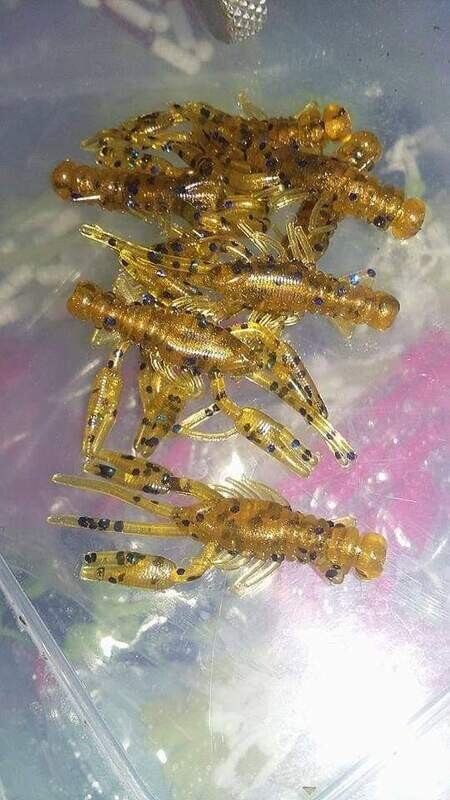 1.5" Crappie claws crawfish  8 per pack