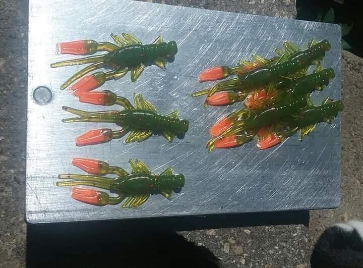 1.5" Crappie claws crawfish  8 per pack