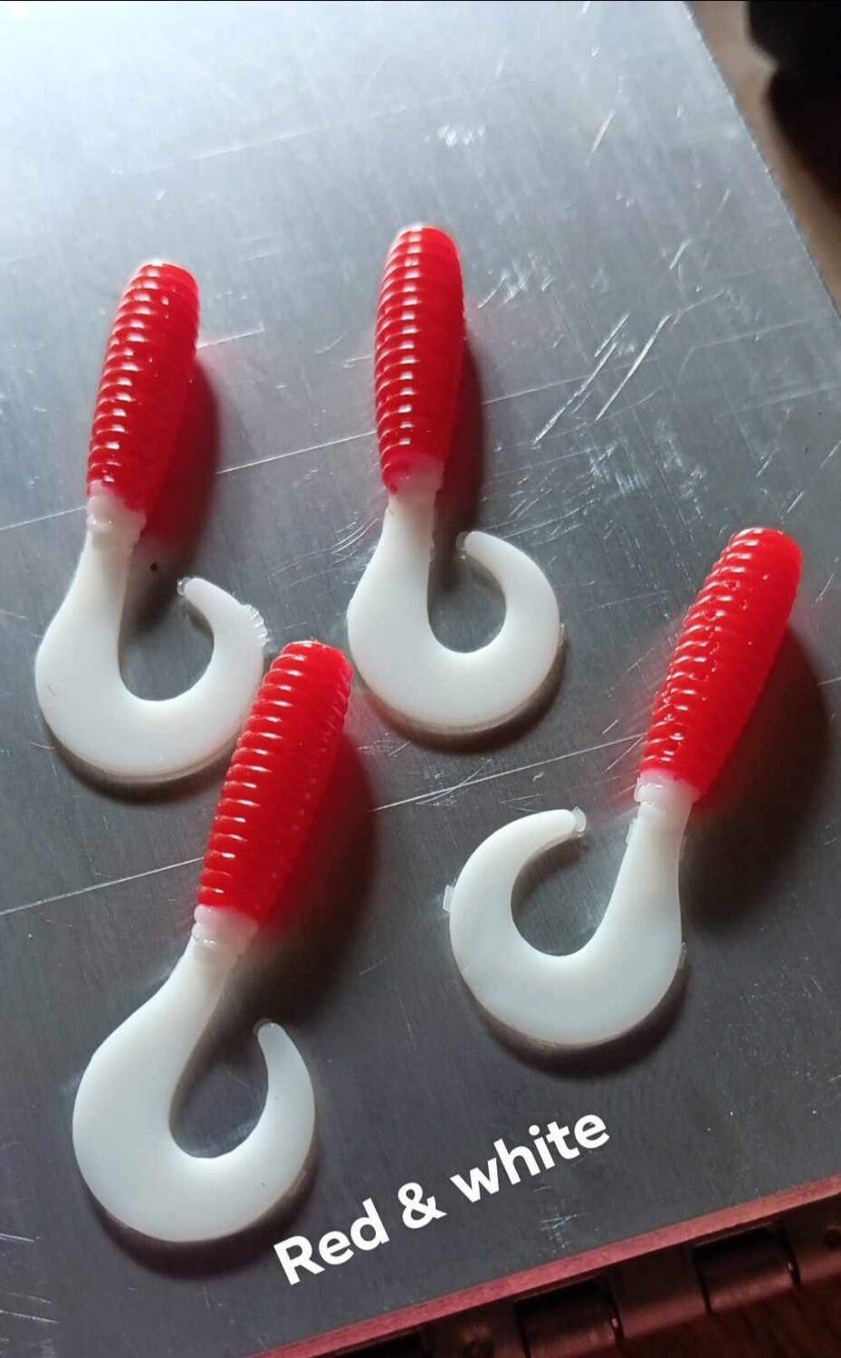 2" Wiggle tail twisters  16 per pack Hot pink white