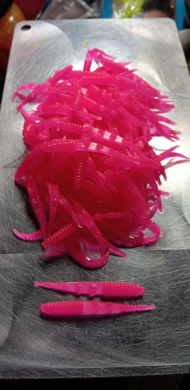 1.5" Dancin leeches  100 per pack  Hot pink