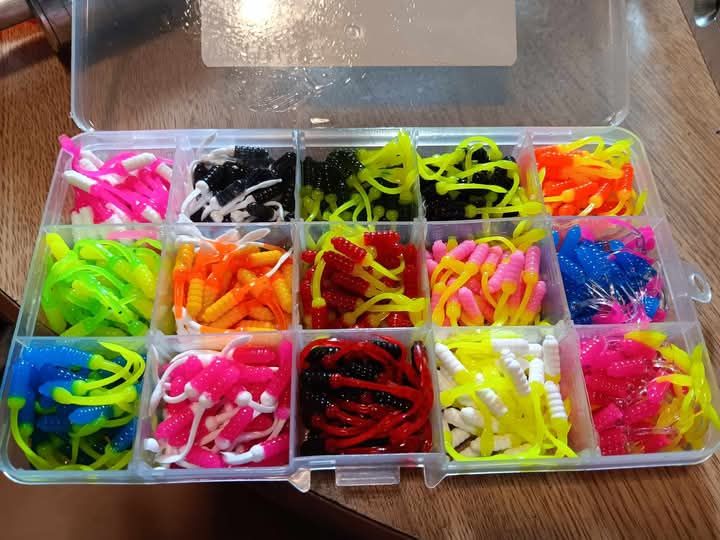 540 piece  1.5" Nummies doubles  36 of ea colors 15 diffrent colors