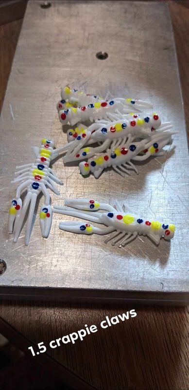 1.5" Crappie claws  White wonder bread  12 per pack Hand painted