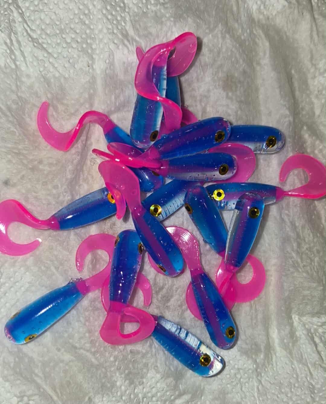 2" Wiggle tail twisters  16 per pack Core shot