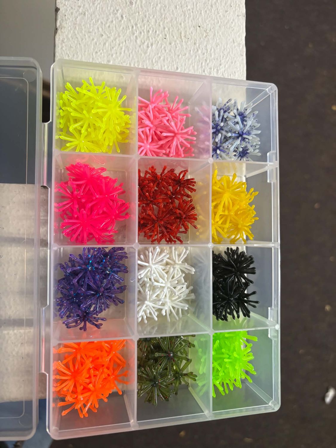 1" Lil fuzz  120 piece  12 colors 10 of ea color