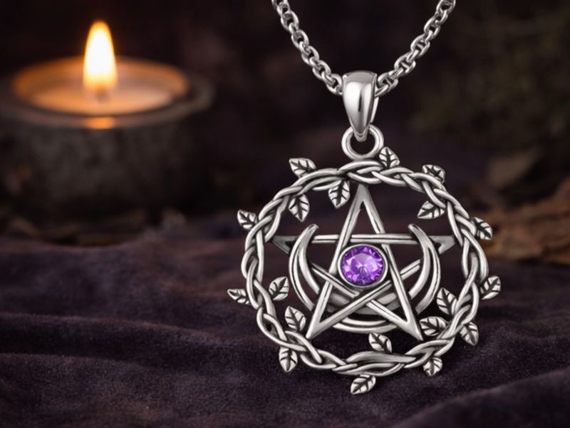 Verlora Wreath Pendant - Protection / nature / grounding