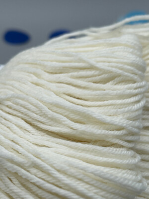 Merino Nylon 4/17 nm 425 m / 100 G