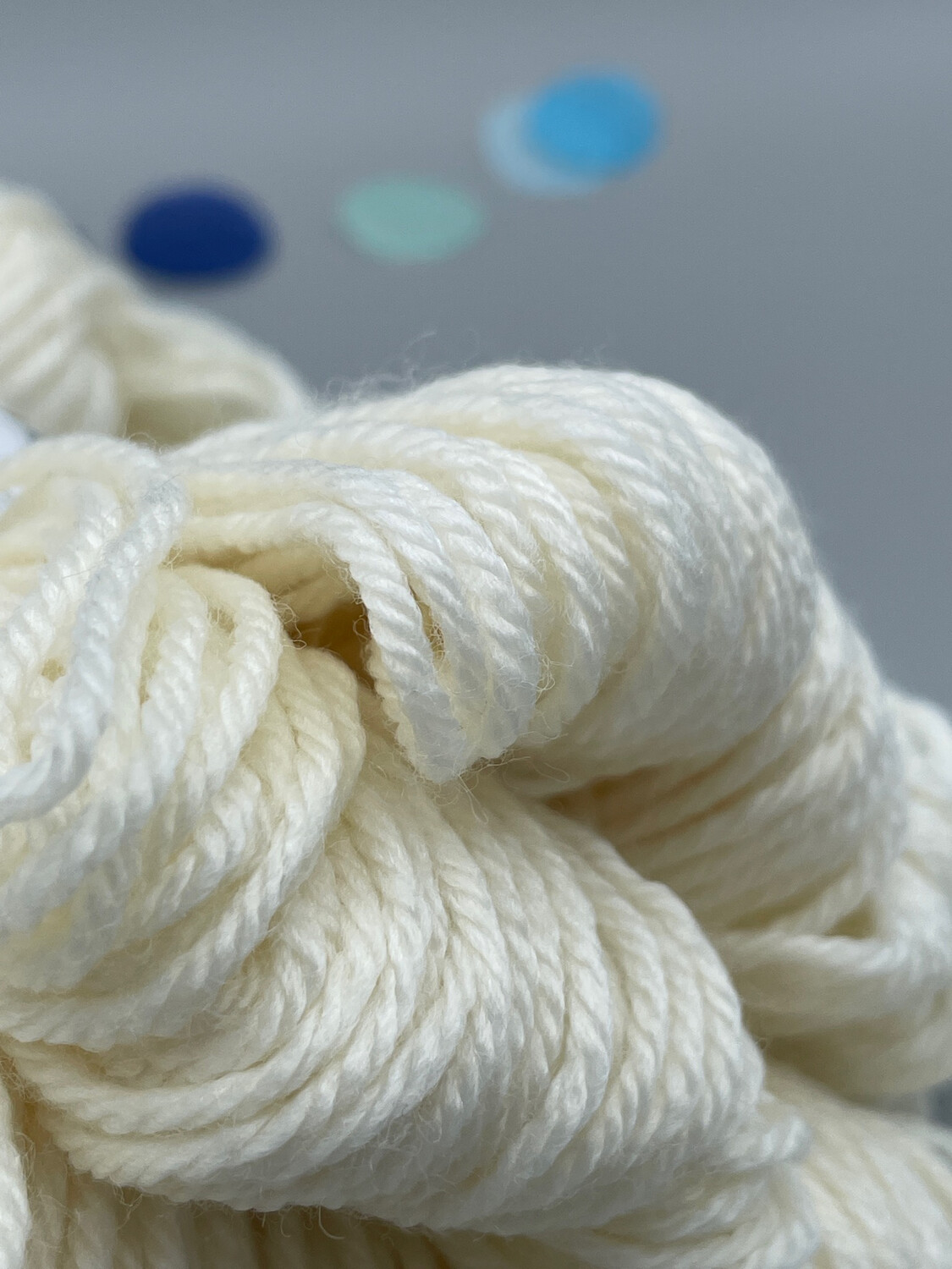 Merino Bambus 4/9 NM Lauflänge 225 m / 100 g