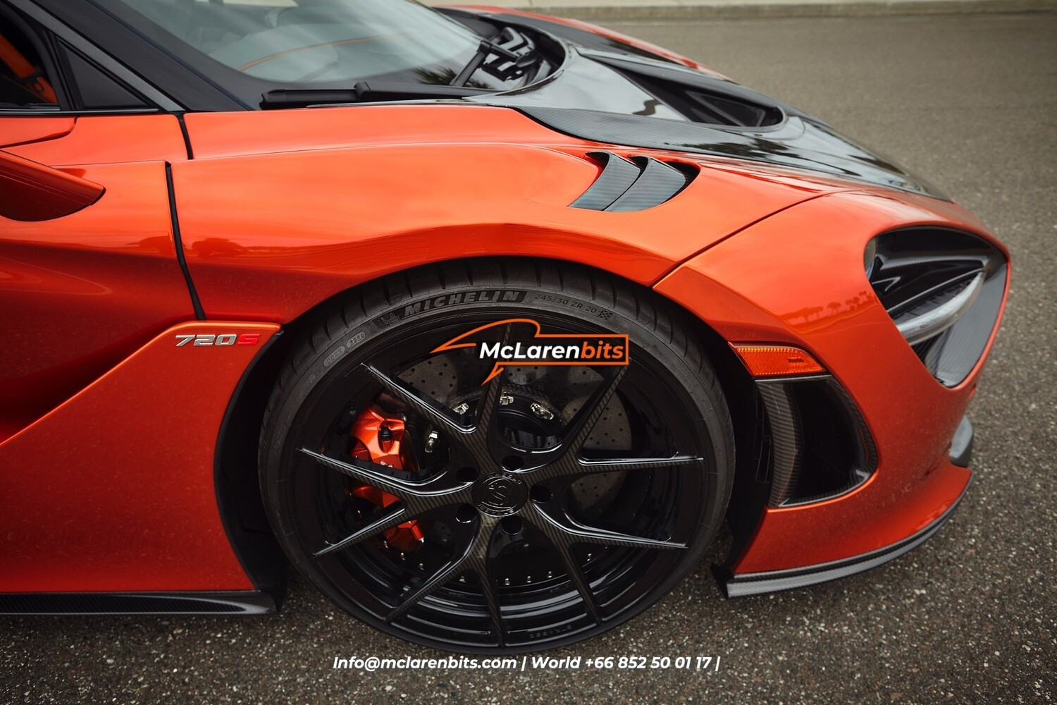 McLaren 720s Long Tail front fender with louvres (Spider)