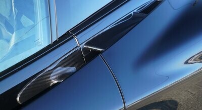 Side air intakes Spider version