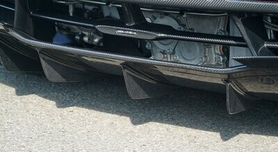 McLaren 720s Diffusor centre fins