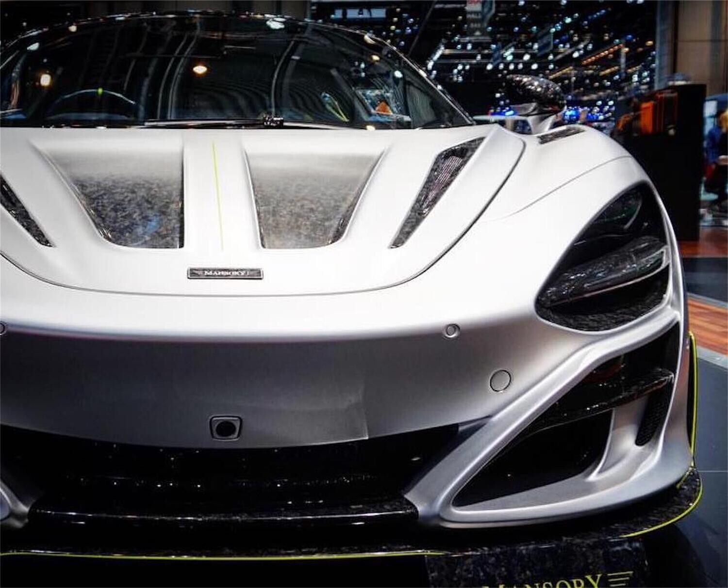 McLaren 720s Front bumper assembly