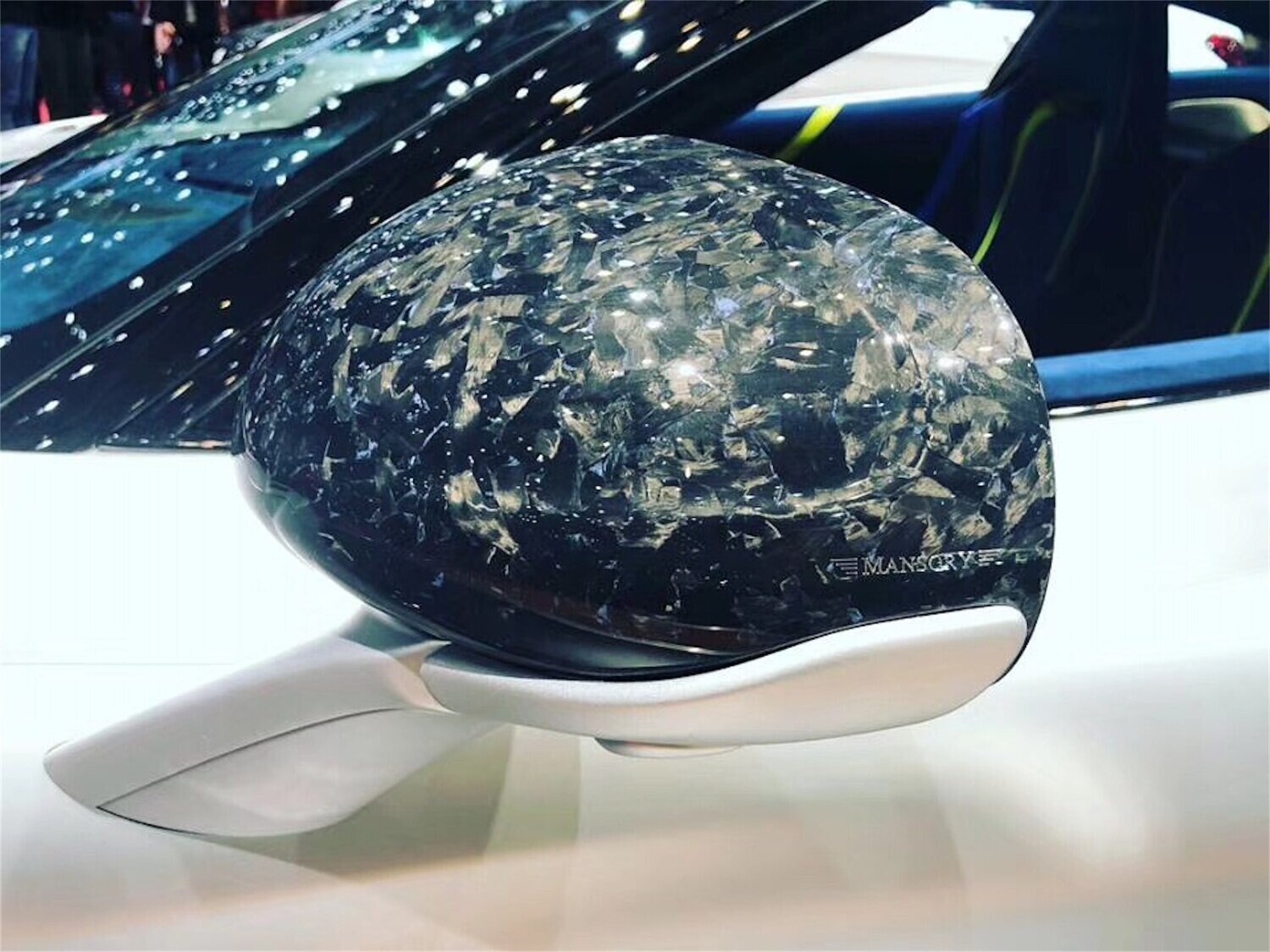 Mirror housing