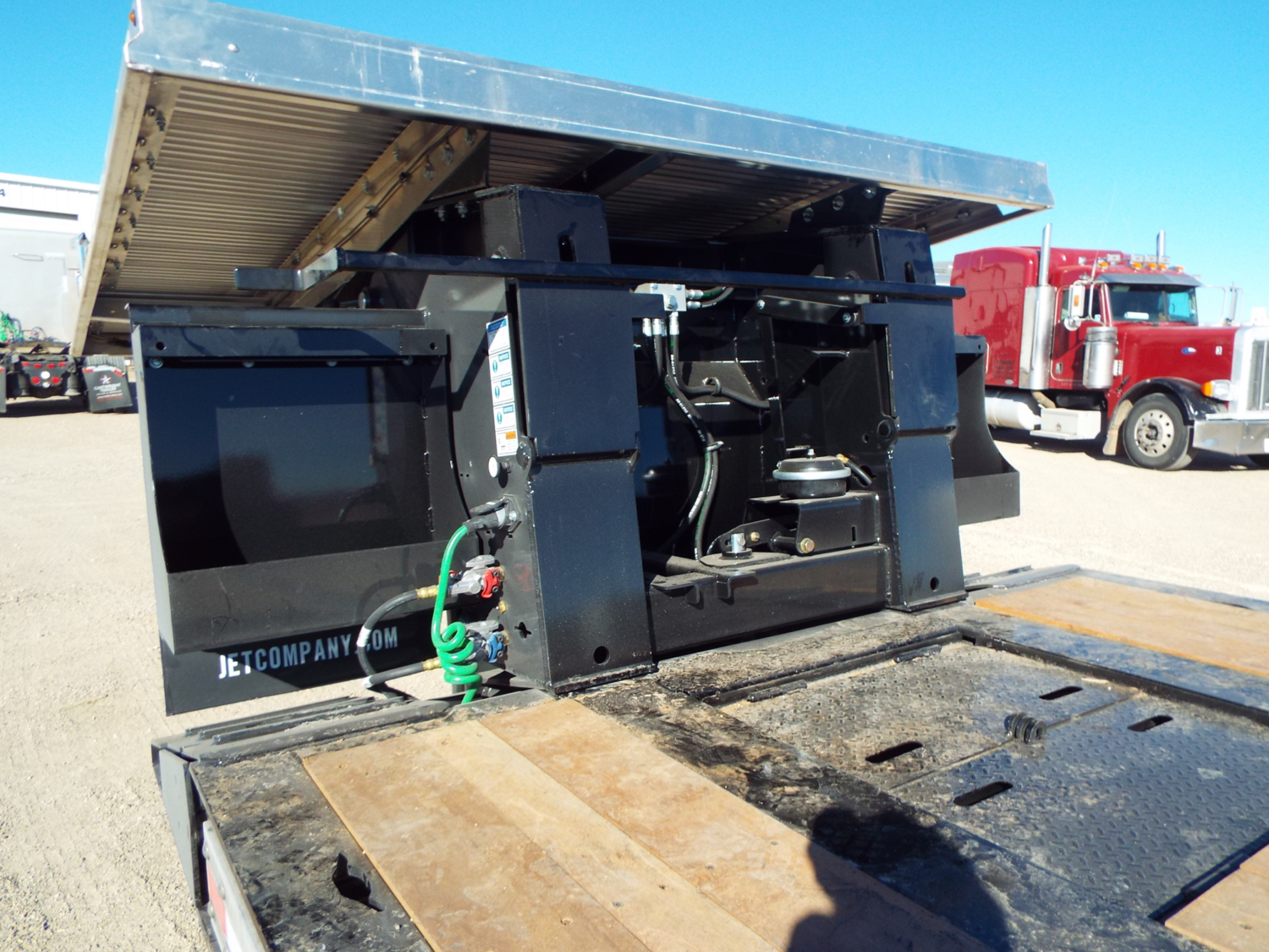 2024 Jet 53' 35 Ton Hydraulic Detach 35T53-2