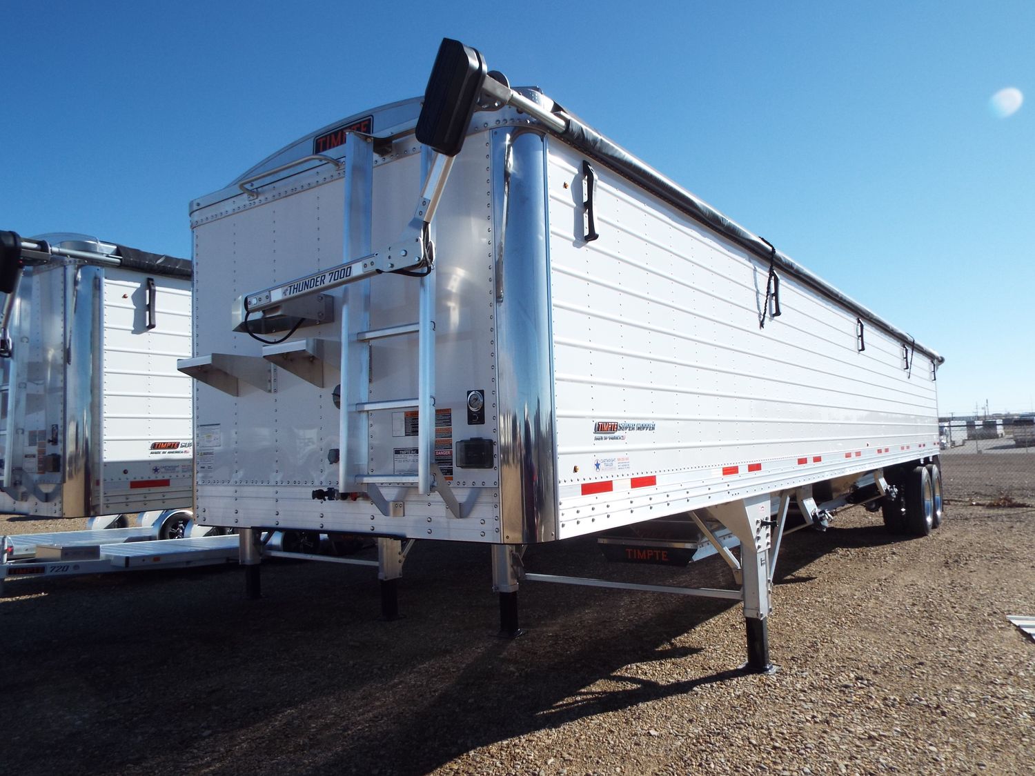 In Stock: Amarillo, TX -  2026 Timpte AG Hopper w/ Dbl Operators - 42'2" x 96" x 72" - 191055