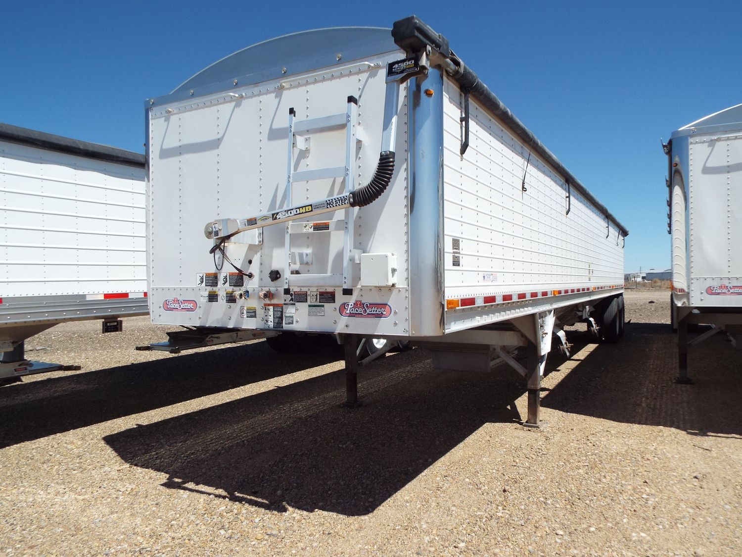 In Stock: Amarillo, TX - 2015 Wilson Hopper - 41' x 96" x 66"  - 709685