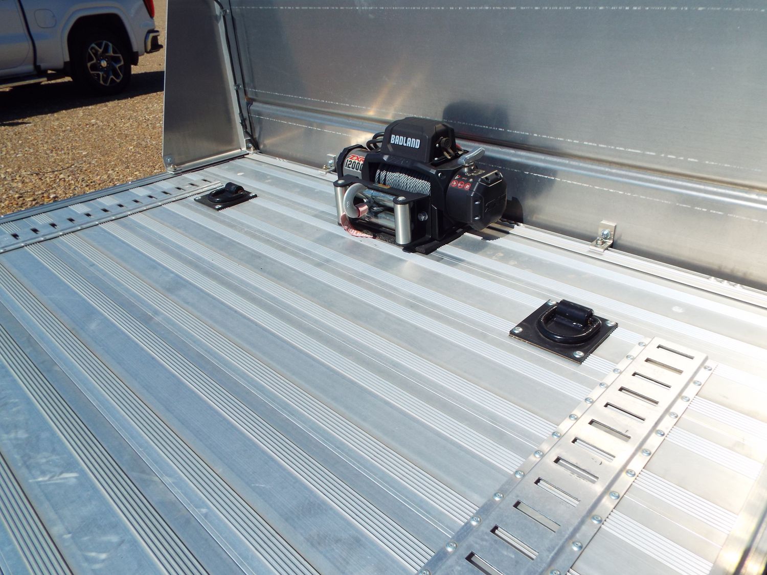 USED - 2023 Timpte Hydraulic Equipment Trailer: 7K Lift Deck 720 R2 Model - TE001555 ( Set Up for Corvette Hauling)