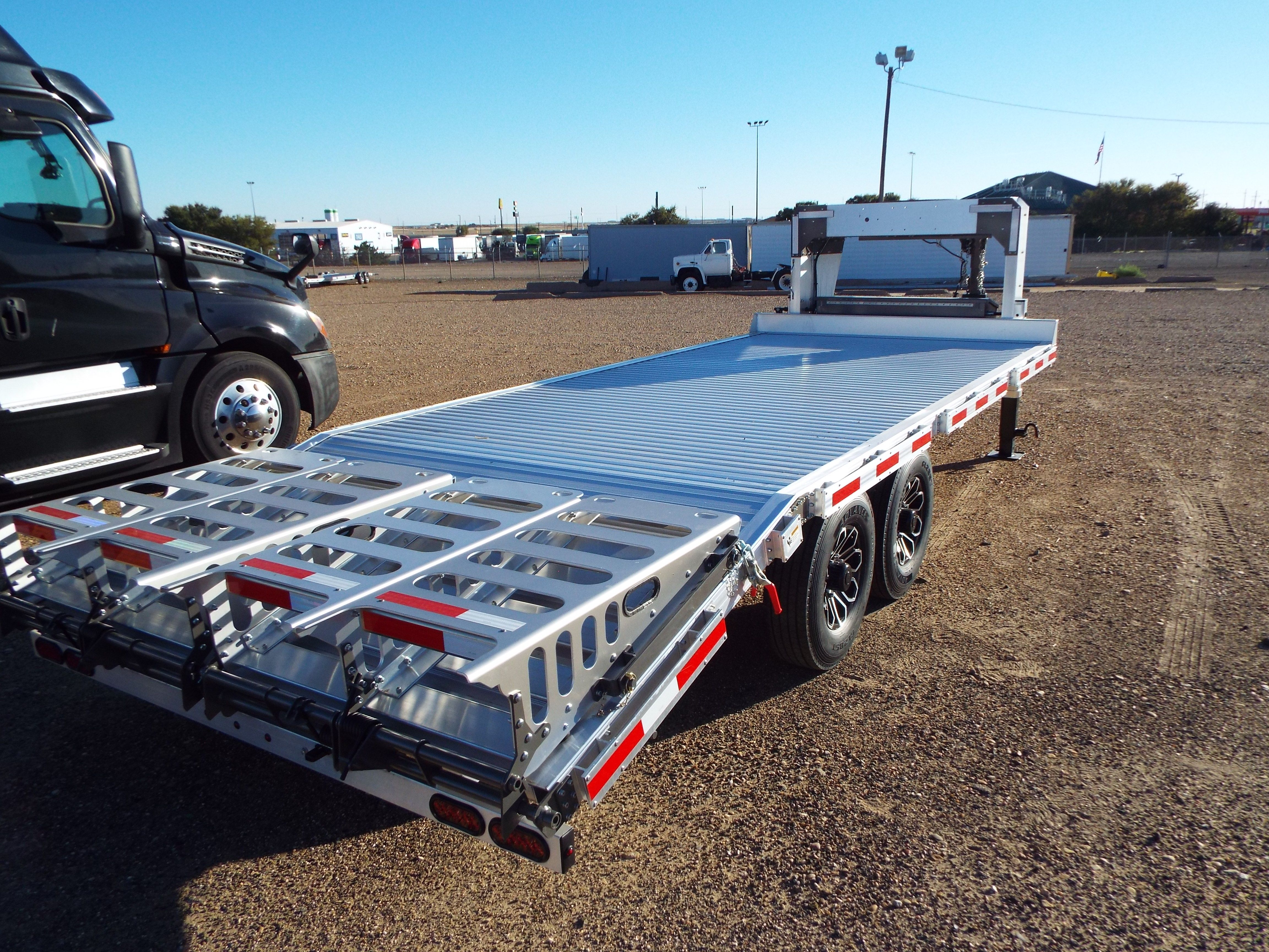 In Stock: Amarillo, TX - 2026 Timpte 1620 DO HD Gooseneck Trailer - TE003386 - Spring Assisted Ramps-8K Torsion Axles