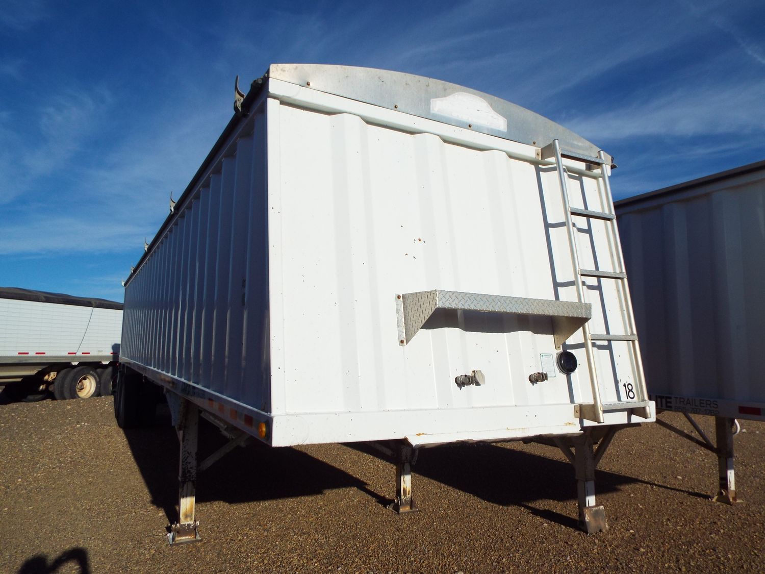 In Stock:Amarillo,TX - 2018 Armor Lite Steel Grain Hopper A000455