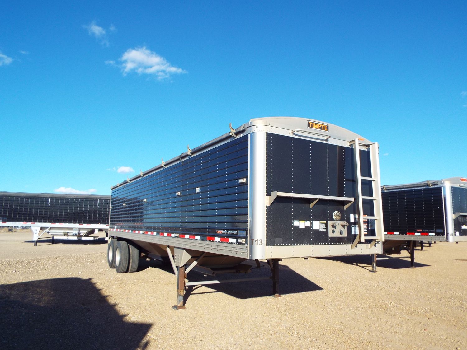 In Stock: Amarillo, TX -  2018 Timpte Farm Hopper w/Reverse Door Operation - 33'5" x 102" x 72" - 158255