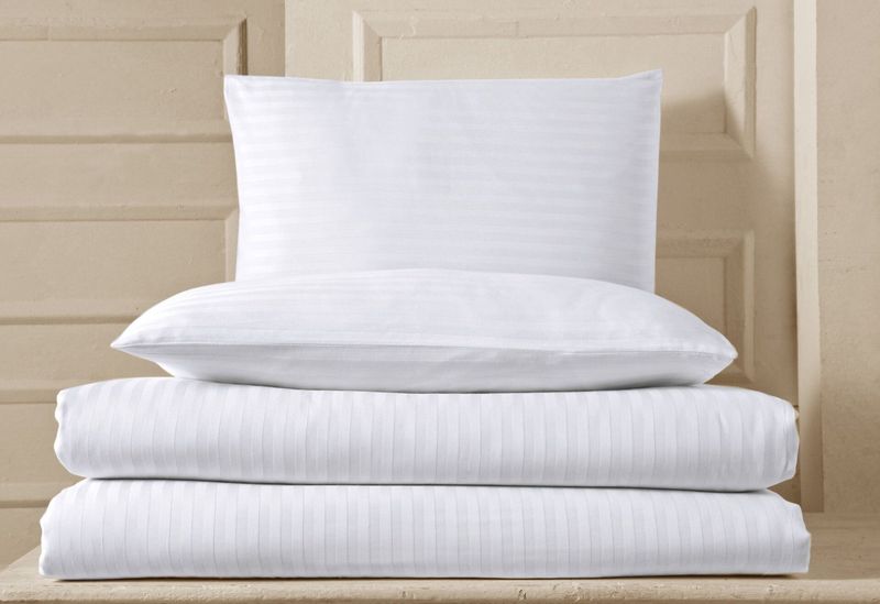 Постільна білизна готельна