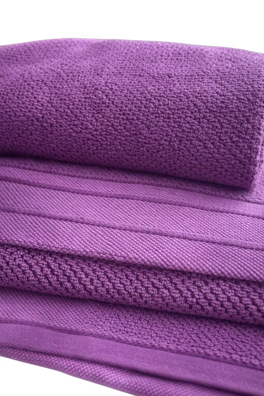 Рушники фіолетові 650 г/м²:
— рушник махровий фіолетовий 650 гм2 туреччина банний
— рушник фіолетовий 70х140 650 гм2 преміум 