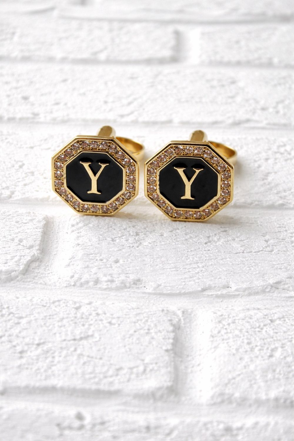 Cufflinks: Y