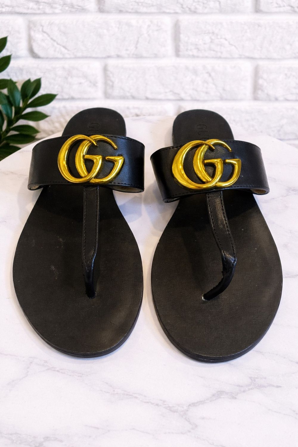 Gold GG black